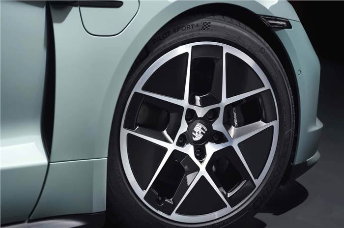 Porsche Taycan facelift wheels 
